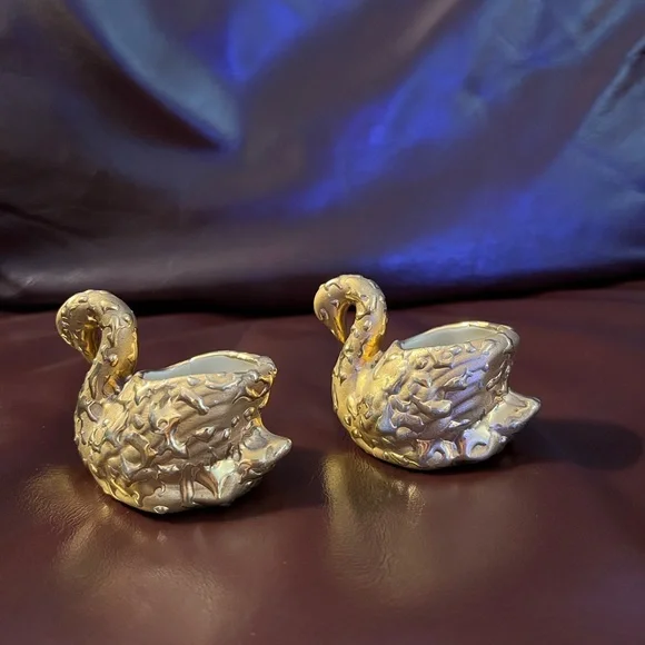 Vintage Set of Decorated 22K bright Gold 2.5” Swans Figurines - Picture 2 of 10